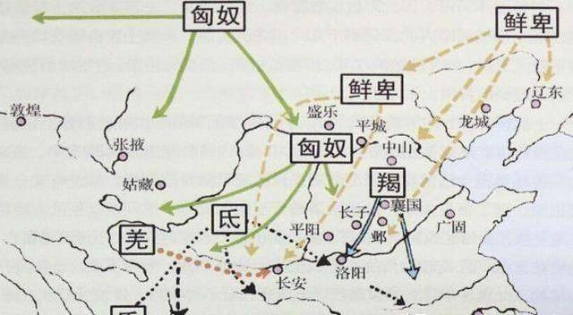 曹操在混乱状态下统一北方发展生产，其后期僭越是权力膨胀的必然