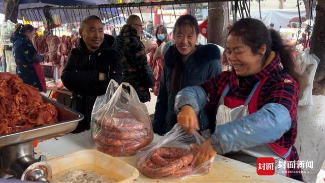 成都“买菜大军”乘地铁到资阳灌香肠 “相因”背后还有什么吸引力？丨封面头条