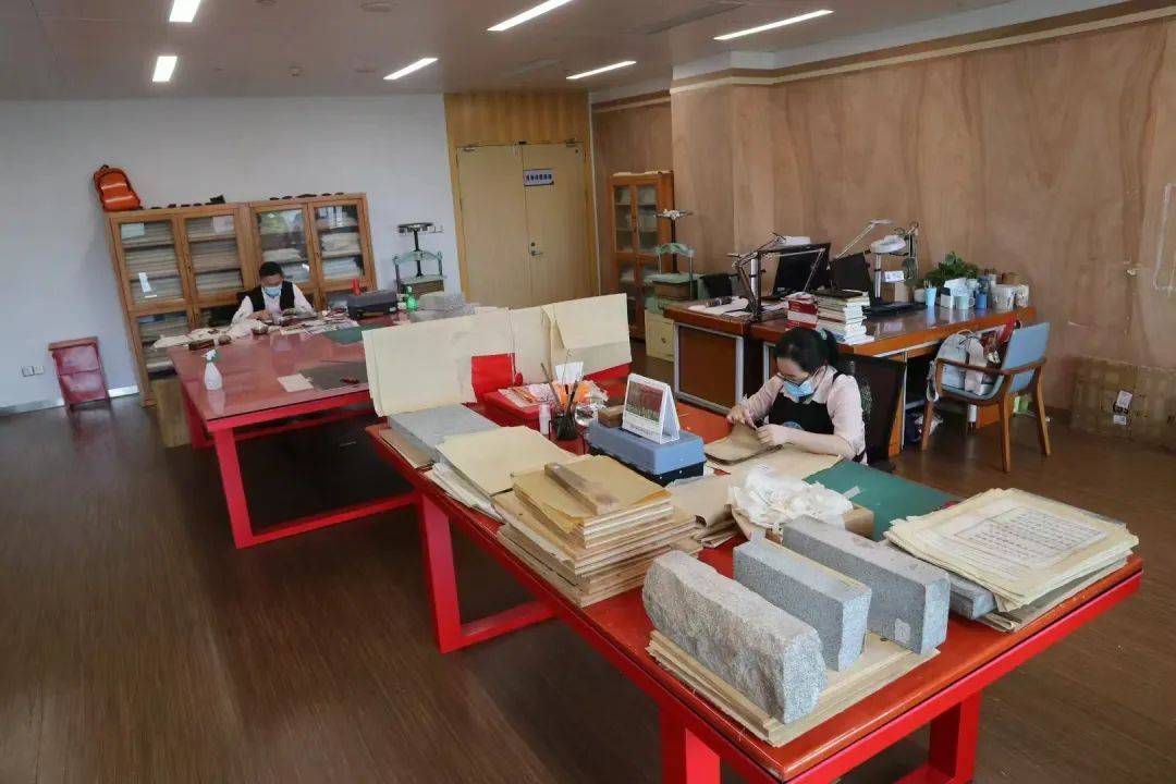 “冷板凳”一坐18年！41岁厦门女子：要一直坐下去
