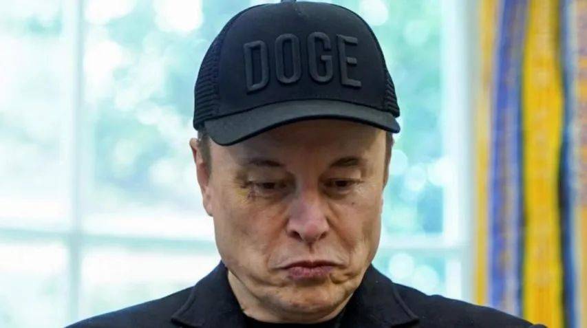 最后一刻，马斯克对2.5亿人发誓，特朗普将付出惨痛代价！美国乱套了
