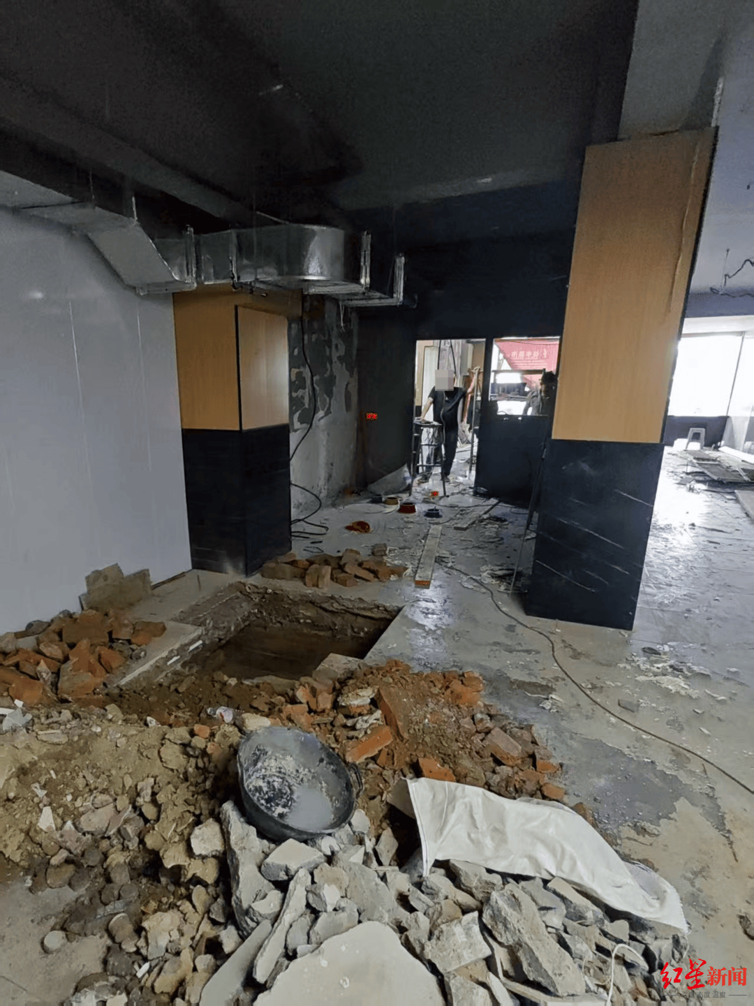 男子租楼拟开酒店后陷困局8年：付数百万房租酒店未开，诉讼缠身后成限高人员