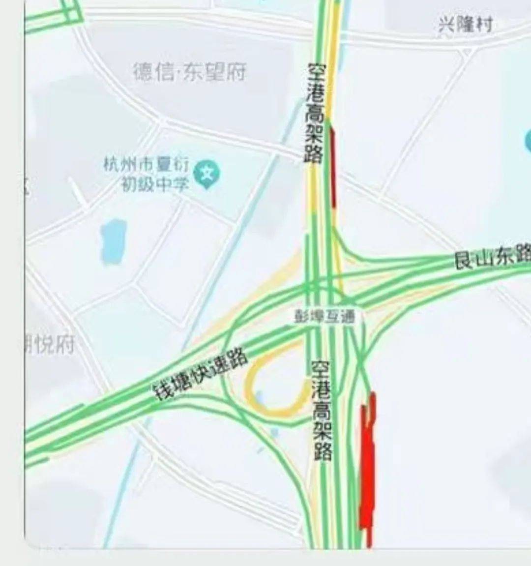 突发！杭州高架一辆理想车自燃，现场黑烟滚滚，高架口临时关闭