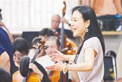 歌唱家张宇：为家乡父老放声歌唱
