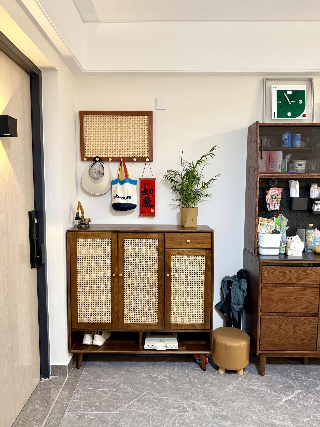 深漂摇号住进保租房 被劝低调以免业主歧视