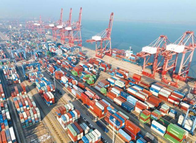 时隔18年来华,第一站没去北京!中方高规格接待,狂签10项协议