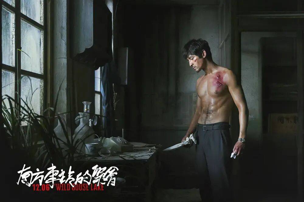 新片《三滴血》票房口碑均失利,电视巨星胡歌的电影大男主之路为何不太顺?