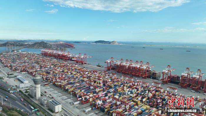 2025年洋山港口岸船舶靠港量和货物吞吐量将双双创下历史新高