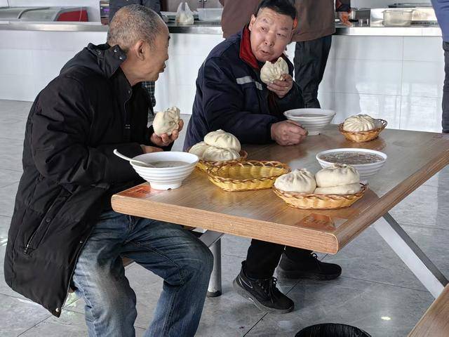 因为包子太好吃，河南这家物流企业出圈了！