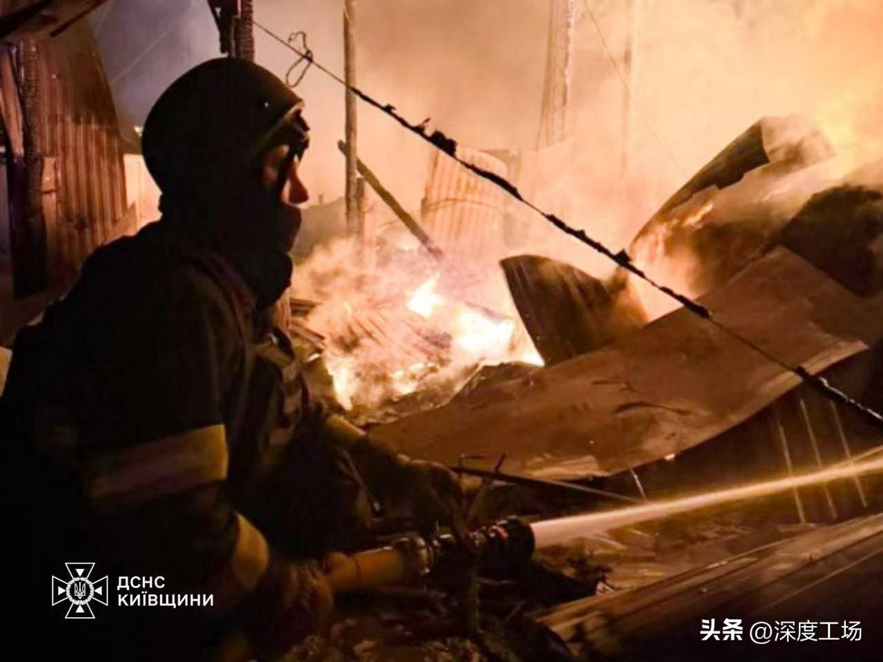 天崩地裂！13000公里时速，导弹爆炸温度数千度：普京真掀桌子了