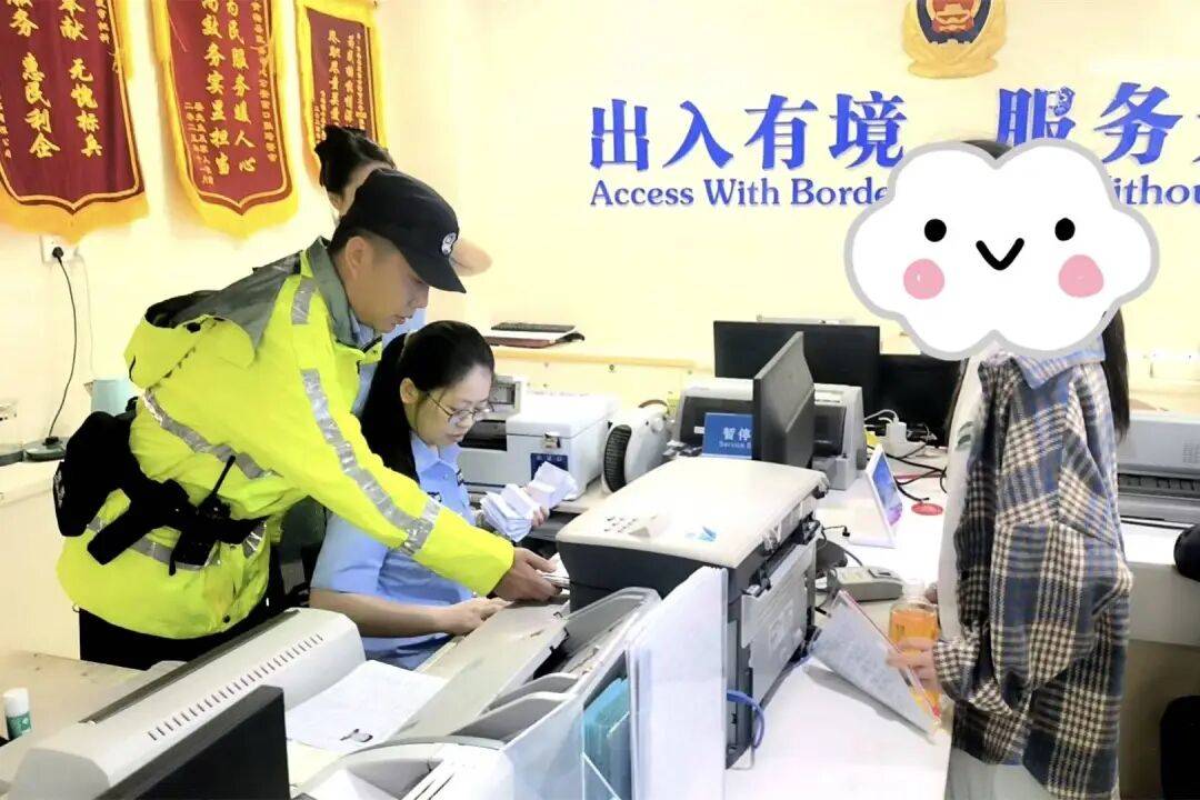 一考生身份证掉进厕所被冲走，哭着求助！民警出手，仅用18分钟