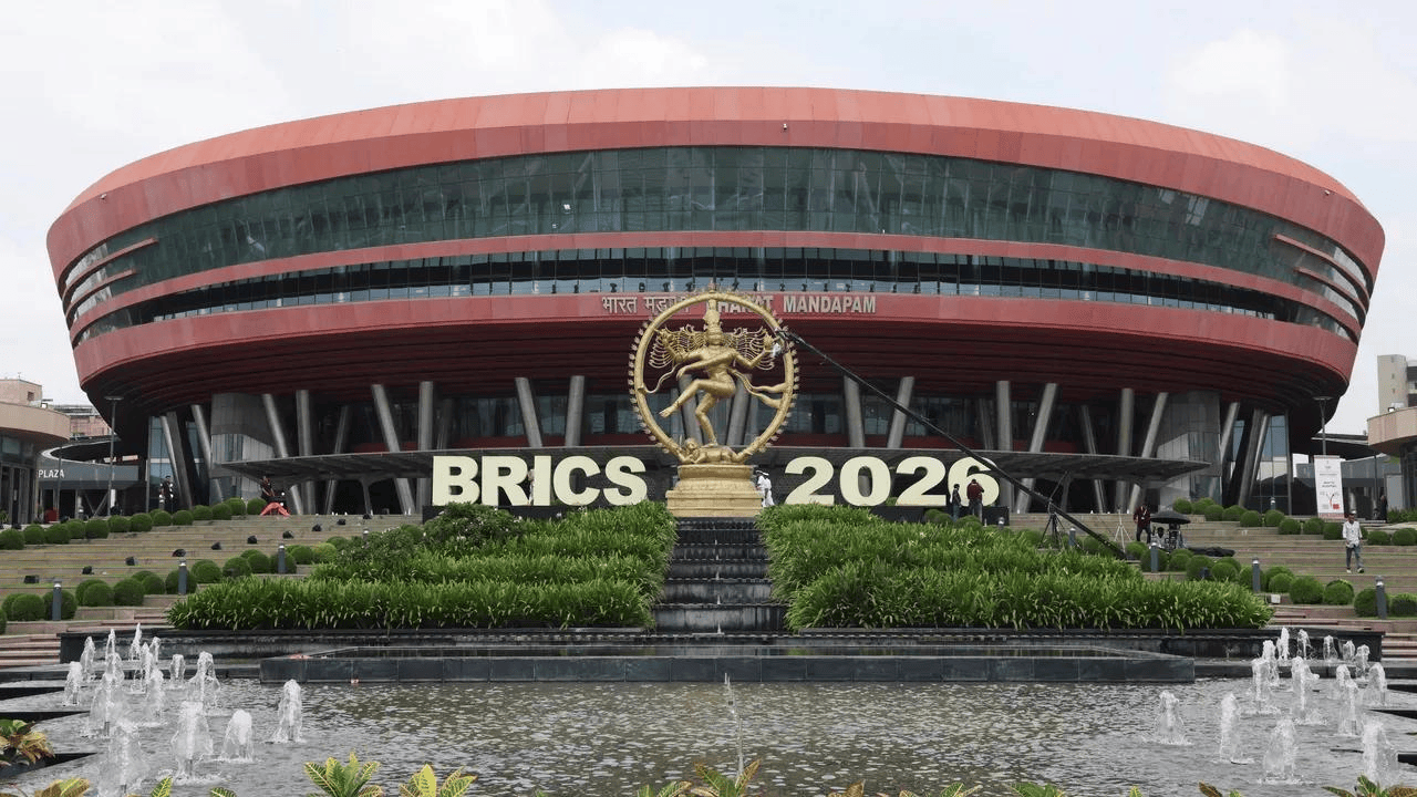 金砖峰会散场，中国同意签字，全球格局重新洗牌，伊朗有不情之请